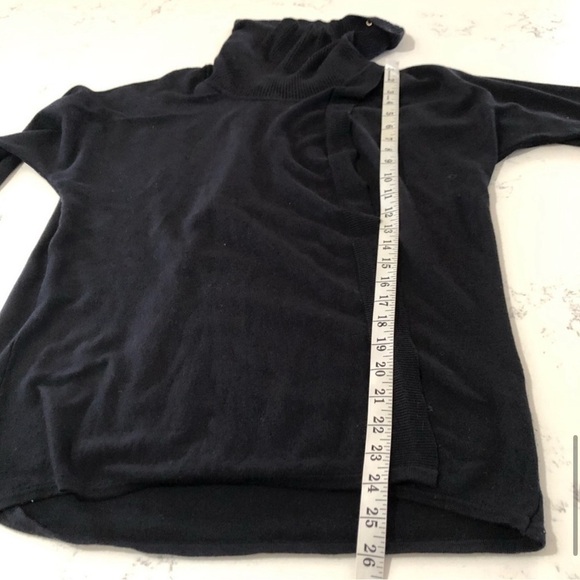 jm collection cut in front sweater black size:M - Picture 13 of 16